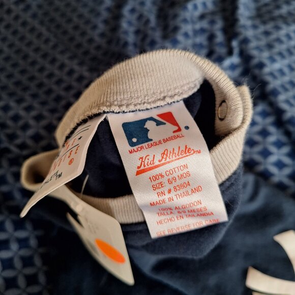 new york yankees onesie - Picture 5 of 7